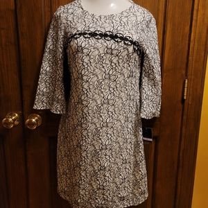Just Taylor 3/4 Bell Sleeve Black and White Dress Sz 6 NWT P2P 17 L 30.5